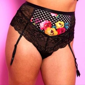 NWT Betsey Johnson Torrid High Waist Cheeky Garter Panty Lace Flowers